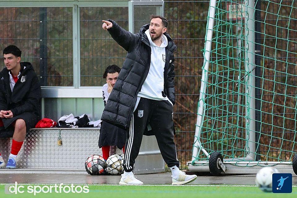 Patrick Schmidt steht nur noch bis Sommer an der Seitenlinie bei Viktoria Kelsterbach.