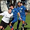 Maximilian Reitmayr (M.), Abdul Tchagouni (r.) und die anderen Planegger im gegen die TSG Pasing.