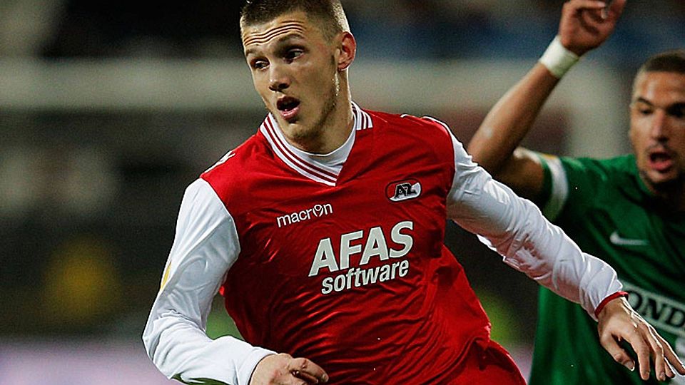 Vom Europa League-Gruppengegner AZ Alkmaar wechselt Kapitän Jeffrey Gouweleeuw ab sofort nach Augsburg. Foto: Getty Images