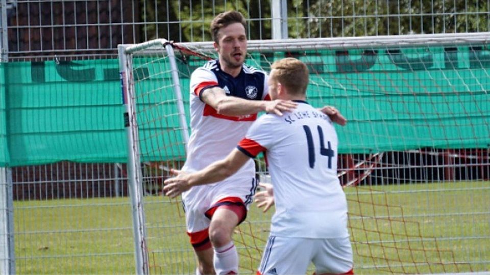Es läuft bei Dennis Schäfer (links) und Sören Brandt. Das Duo traf in den letzten drei Spielen wie es wollte. Foto: Volker Schmidt