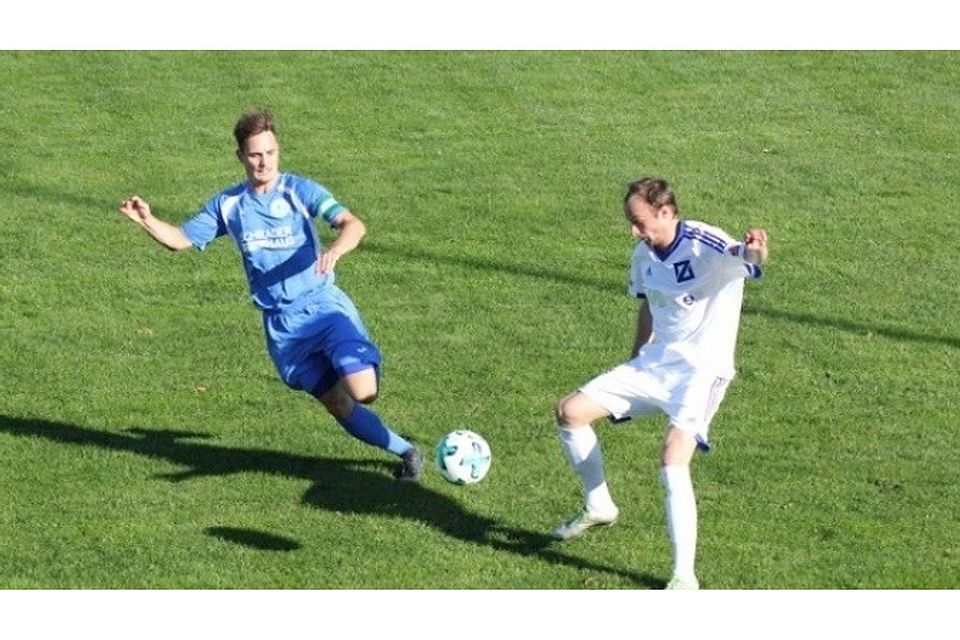 Zorbau (in weiß) gewann gegen Fortuna Magdeburg mit 4:0.               F: Schütz