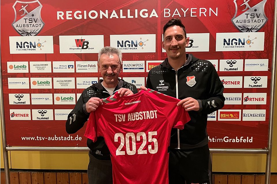 "Defensivanker" Christian Köttler (re.) bleibt dem TSV Aubstadt weitere zwei Jahre erhalten. 