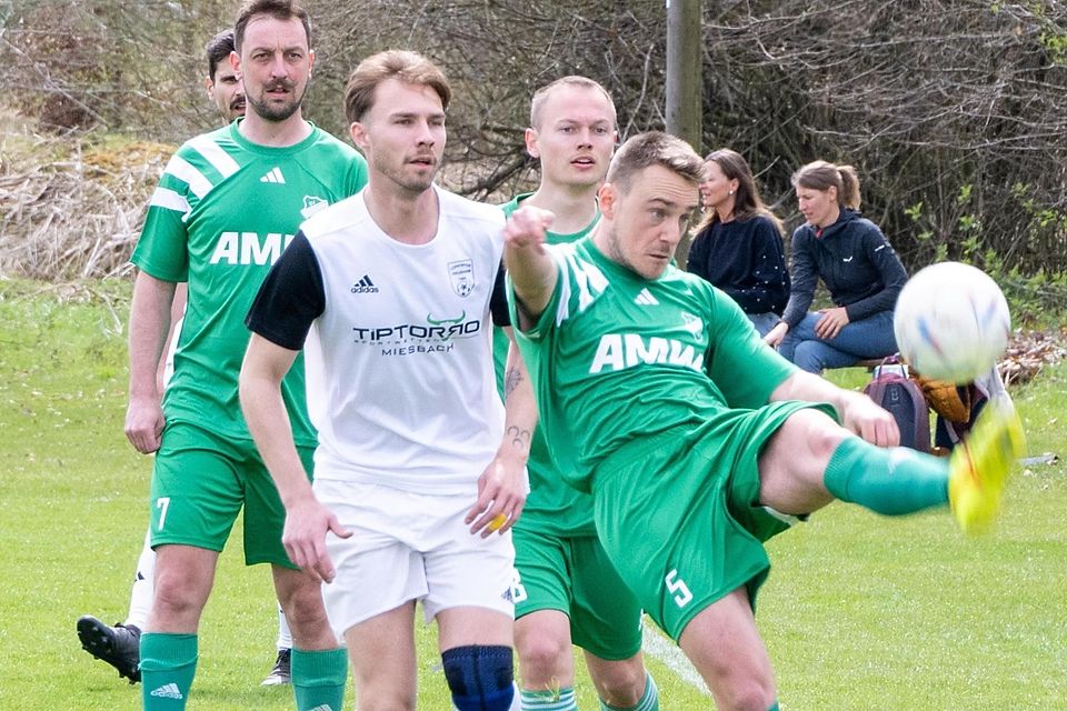Fußball A-Klasse 4 - 7 SpieleFoto: SV Warngau in grün - Türkspor Hausham, Foto tp