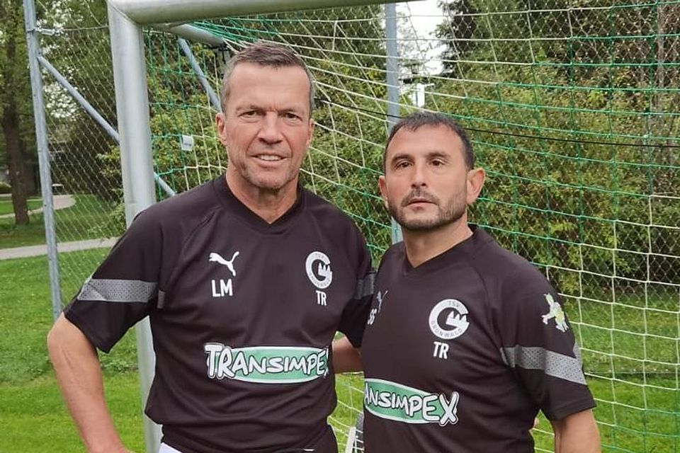 Da kann nichts mehr schiefgehen: Lothar Matthäus und sein Co-Trainer Selami Gündogar im Einsatz für die Grünwalder E2.