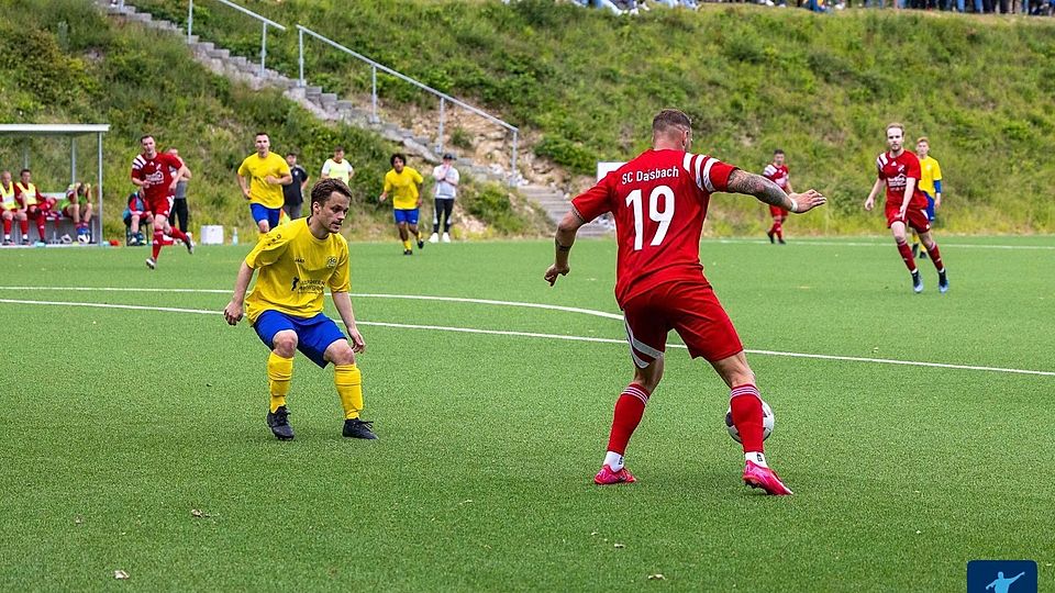 Der SC Daisbach (rote Trikots) verlor mit 1:3 gegen Baris Spor Idstein, während die JSG Aarbergen (gelb) gegen den SV Wisper Lorch gewann. Am Donnerstag (20 Uhr) treffen die beiden Rivalen aufeinander. 