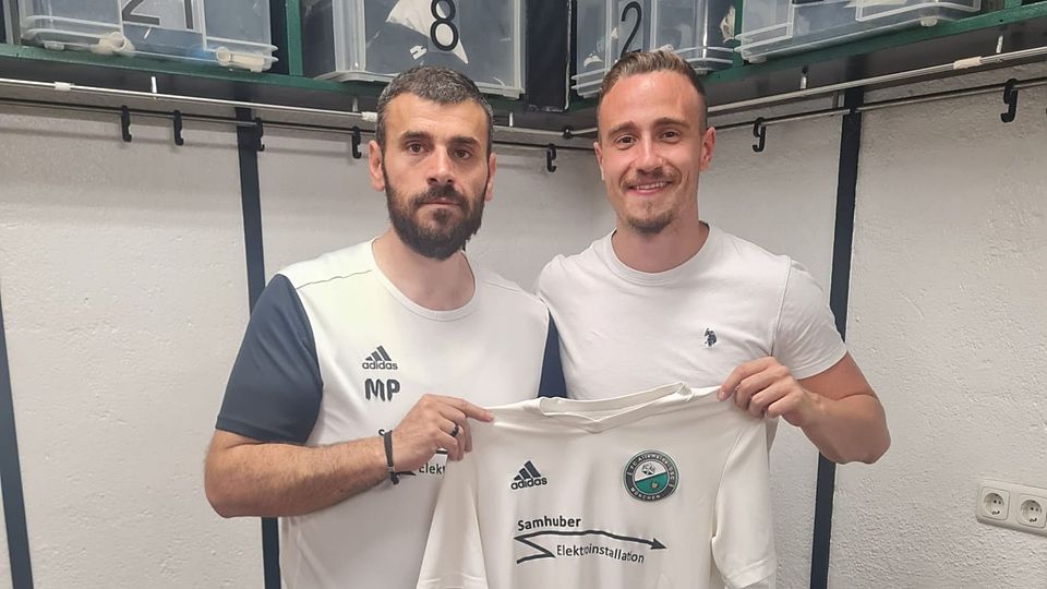Im Sommer holte Mentor Ptyqaj (l.) Spieler mit Landesliga-Erfahrung wie Adin Kurtovic (r.) in die Kreisliga München.