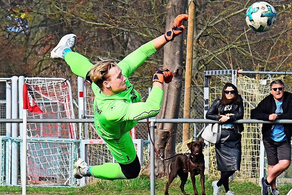 Ein Überflieger auf dem Weg nach oben: Nach zweieinhalb Jahren beim TSV Weilimdorf  landete Keeper Dominik Ferdek nun beim Oberligisten FSV Bissingen.