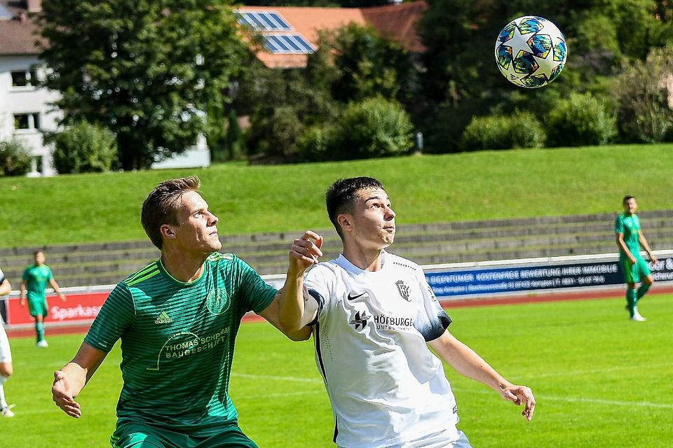 Übernimmt gegen Deisenhofen voraussichtlich die Sechser-Position vom erkrankten Anton Pappritz: Andreas Specker (li.) spielte in dieser Saison bisher in der Offensive des SV Bad Heilbrunn.
