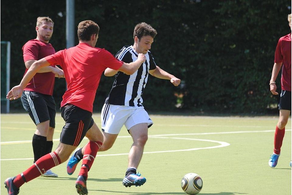 Die Bierdimpfl (rot) siegen erneut mit 4:1. F: Sabrina Brandt