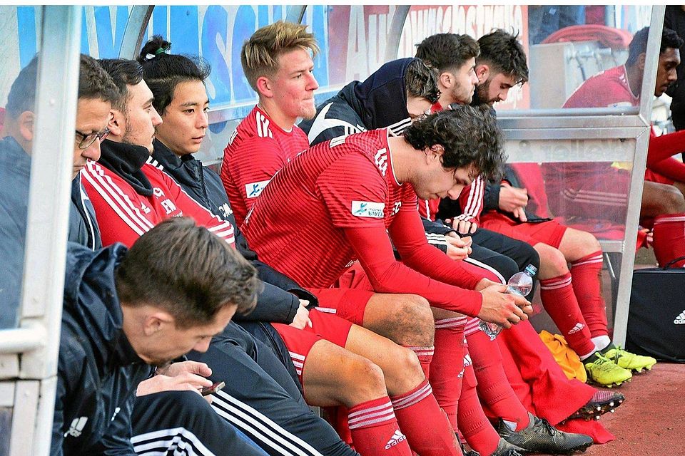 Unsichere Zukunft: Keiner weiß, wann beim FC Memmingen wieder Fußball gespielt wird. Um das wirtschaftliche Überleben zu sichern, hat der Vorstand nun drastische Maßnahmen beschlossen.