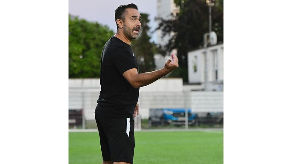 Trotz Niederlage nicht vorwurfsvoll: Walldorfs Trainer Ercan Dursun.	Foto: Uwe Krämer