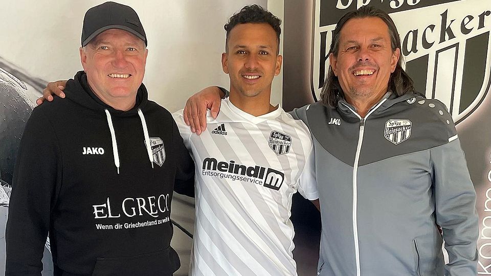 Trainer Jürgen Schneider (links) und Sportlicher Leiter Peter Tippelt (rechts) freuen sich unter anderem auf Arthur Mendes Da Silva.