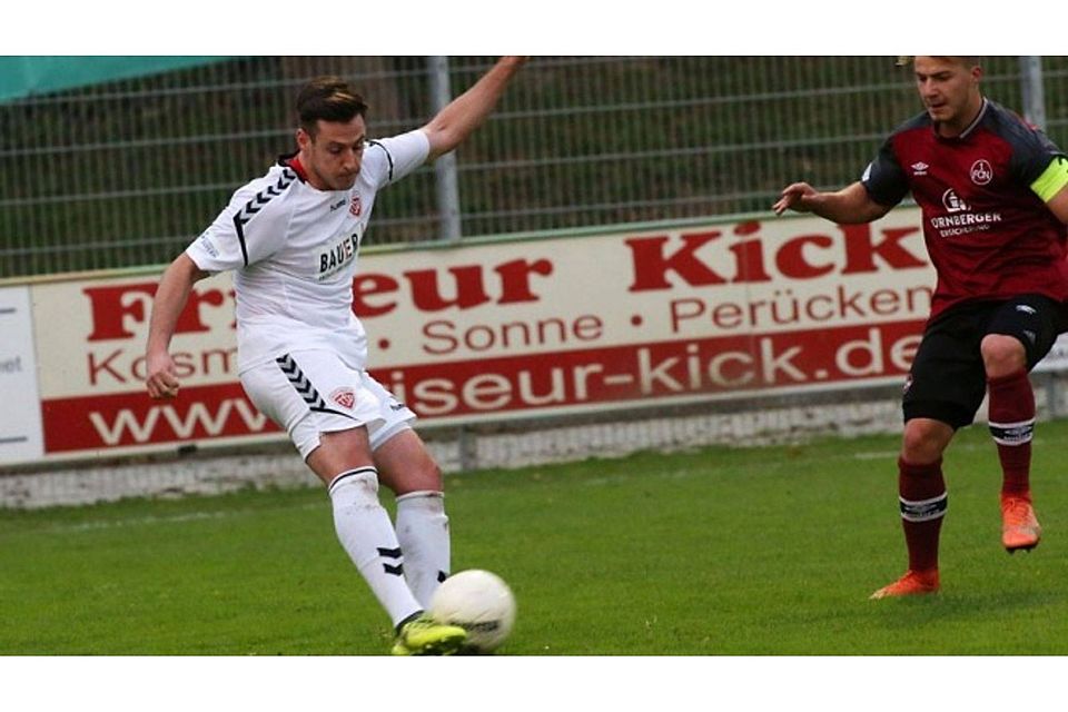 Thomas Breu (li.) stürmt seit 2010 für den TSV Buchbach. F: Buchholz