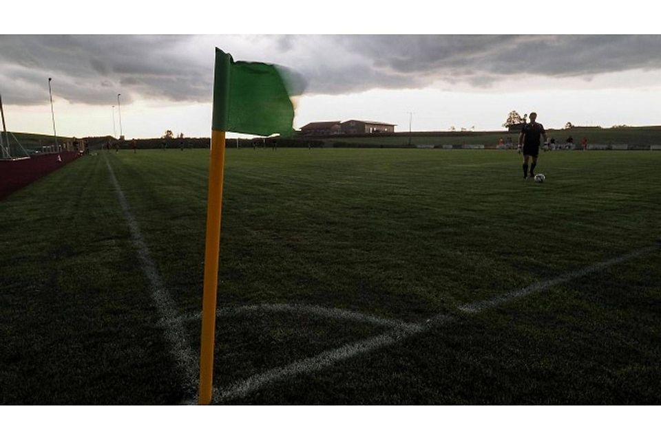 An Fußballspielen war in Eglofs am Donnerstagabend nicht zu denken. Foto: Florian Wolf
