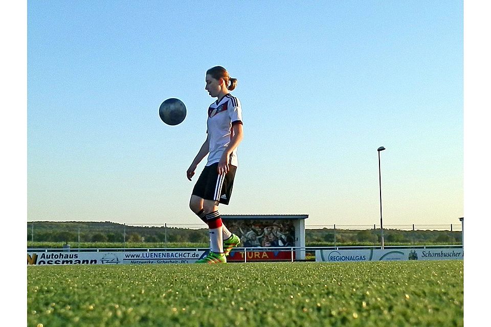Für Celine Jeub ist Fußball ein tolles Hobby, bei dem sie sehr viel gelernt hat . Foto: Steinicke