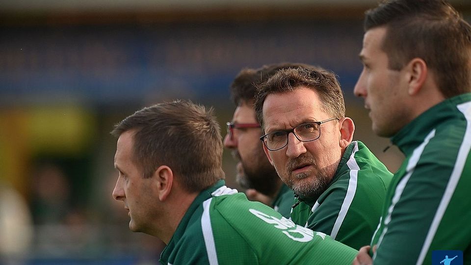 Ein "No-Go": So hat Schaldings Sportlicher Leiter Markus Clemens (Mitte) die Leistung von Aubstadt bezeichnet und Konsequenzen angekündigt. Gegen Fürth geht`s aber nun erst nochmal um einen sauberen Abschluss in der Regionalliga.