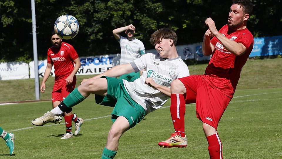 Stabile Seiten- und Ausgangslage: Die Oberhummler um Jakob Schiebold (vorne, l.) brauchen nur noch einen Punkt.