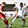  Nicht spielberechtigt? Der frühere Lörracher Paul Rohdenburg (Freiburger FC II, rechts) | Foto: Achim Keller	