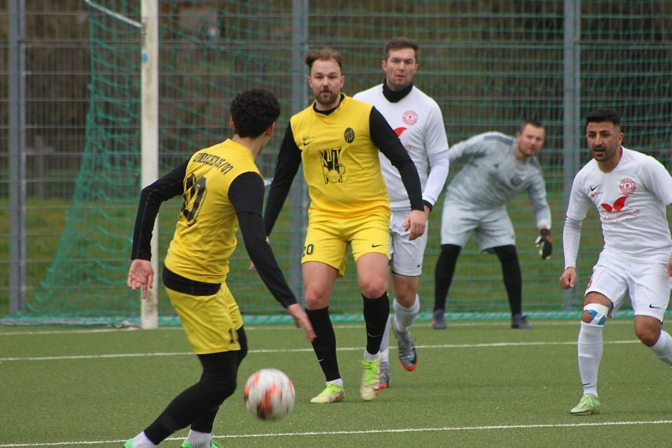 Kreisliga A MG: Aufstiegskandidaten Halten Sich Allesamt Schadlos - FuPa