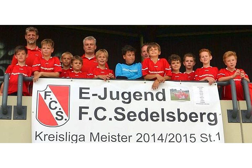 Die E-Junioren-Fußballer des FC Sedelsberg haben beim Finalturnier des Sparkassencups in Barsinghausen als Teil einer starken Gruppe eine gute Figur gemacht. FC Sedelsberg