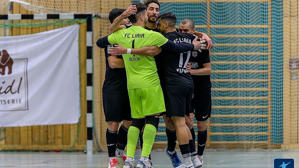 Der FC Liria jubelt.