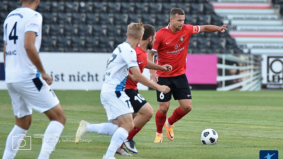 Der FC Memmingen hat Ex-Profi Manuel Konrad (rechts im Bild) verpflichtet.