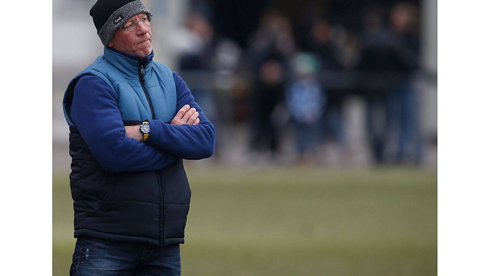 SV Erbenheim-Trainer Bernd Gärtling schaut nach vorne. Archivfoto: Vigneron