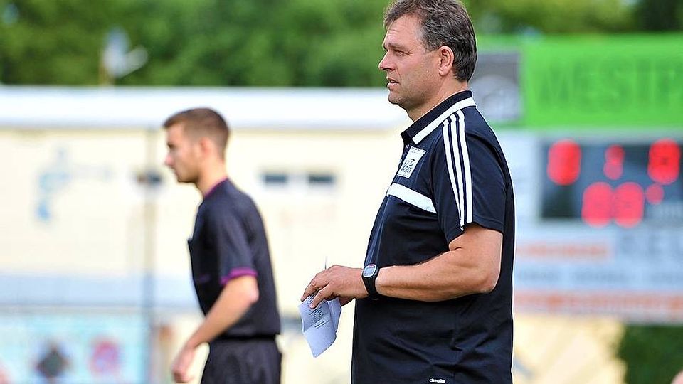 Jürgen Steib (hier als Trainer des VfB in der Saison 2014/15) kehrt kurzfristig nach Eichstätt zurück.