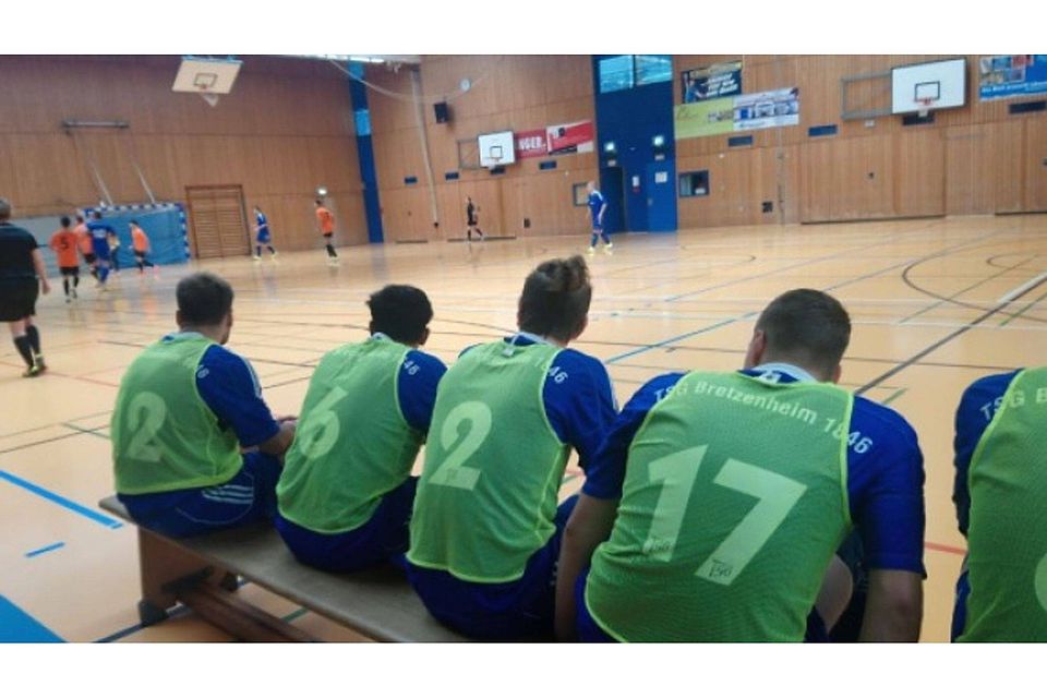 Die Futsaler der TSG Bretzenheim erobern durch den vierten Erfolg in Folge den ersten Platz.