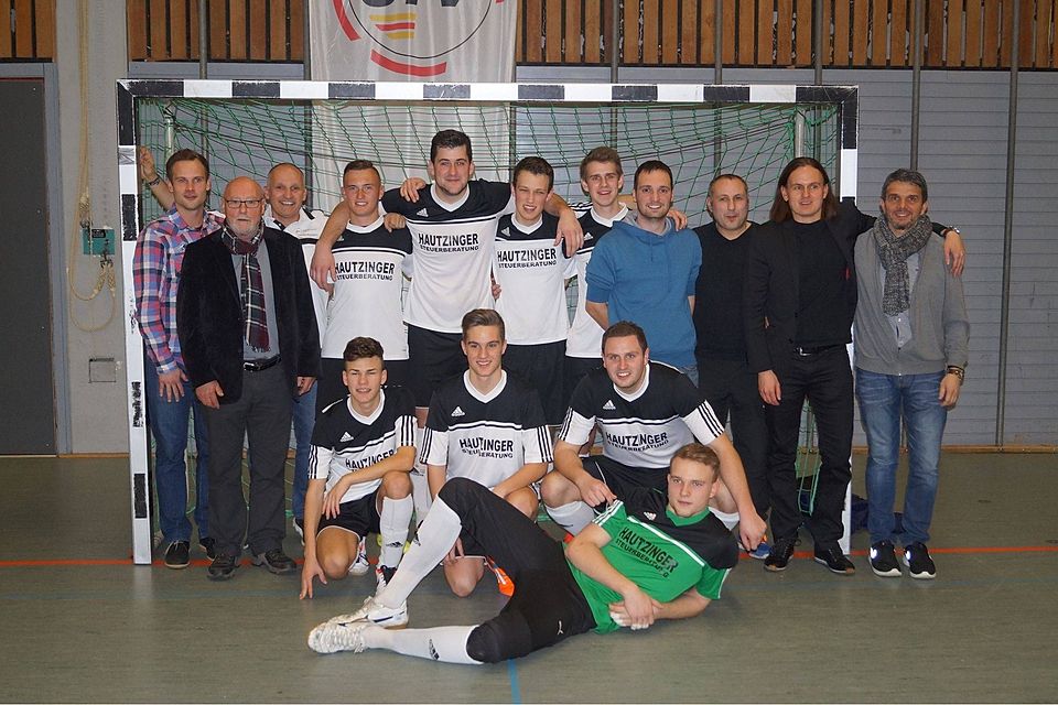 Siegermannschaft aus Sinsheim beim 35. Schiedsrichterturnier in Wiesental. Foto: bfv