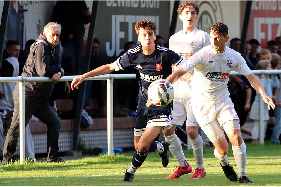 Senkrechtstarter: Youngster Dario Stanic (l.) traf für Kammerberg in den ersten zehn Saisonspielen sieben Mal.