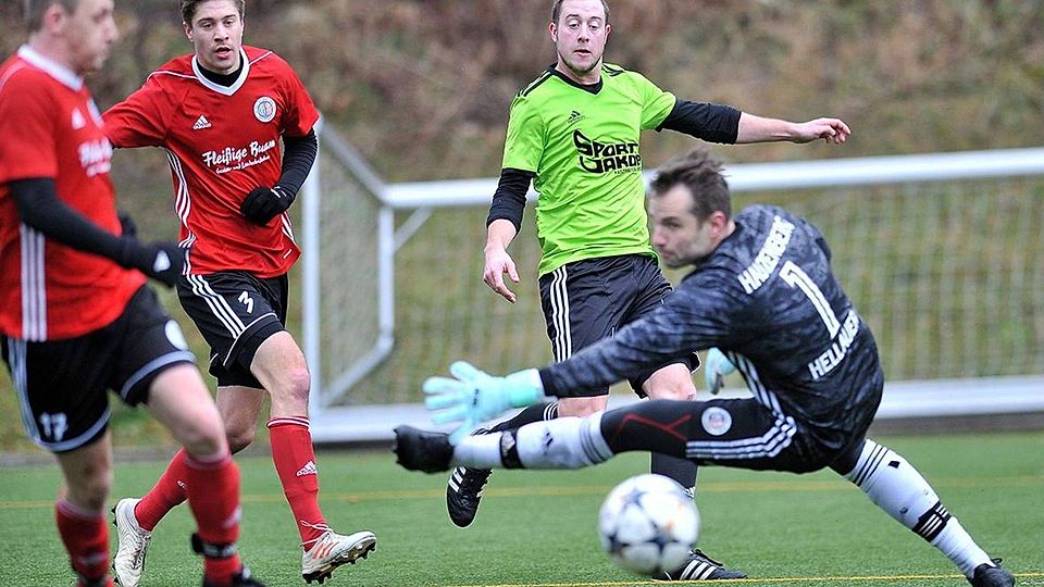Die Zweitvertretung des FC Sturm Hauzenberg wird zum Re-Start durch Spieler der U19 ergänzt werden. Weitere Neuzugänge sind nicht geplant.