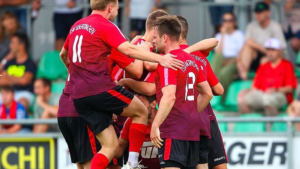 Erster Punkt im ersten Spiel - der TSV Wertingen konnte trotz zwischenzeitlichem 0:2-Rückstand noch eine gelungene Landesliga-Premiere feiern.
