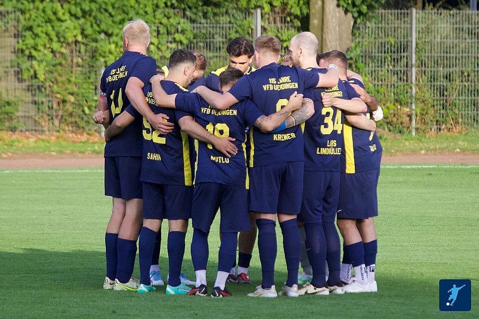 Der VfB Uerdingen schockt Ligaprimus ATS Krefeld. 