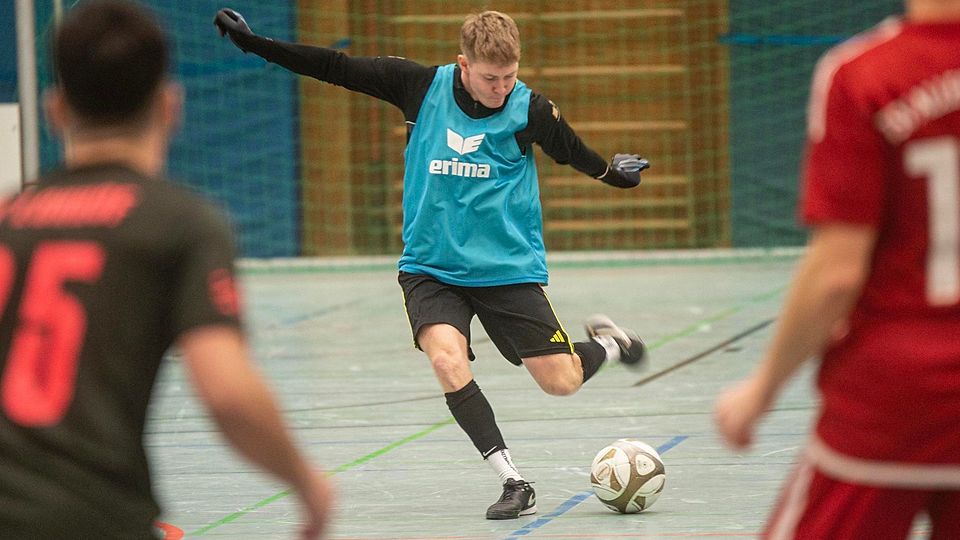 Einfach draufgehalten: Domenik Baller erzielte das Golden Goal gegen Kirchdorf.