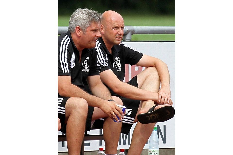 Eingespieltes Duo an der Seitenlinie: Trainer Martin König und Co-Trainer Niels Gramkow (links).