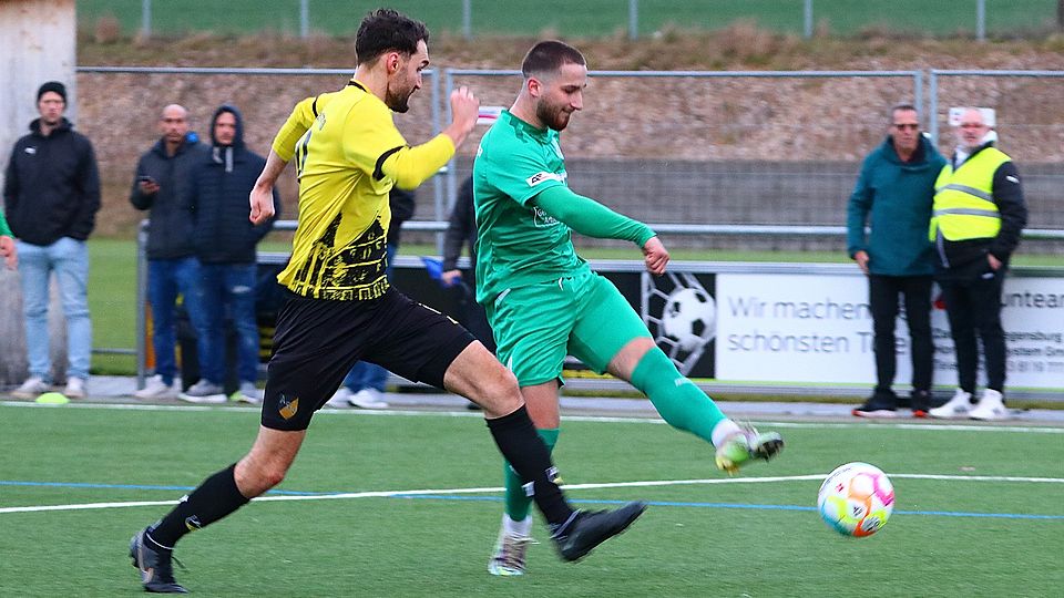 Der Schlusspunkt am Brandlberg: Emir Terakaj trifft wuchtig zum 8:1 für Fortuna Regensburg.