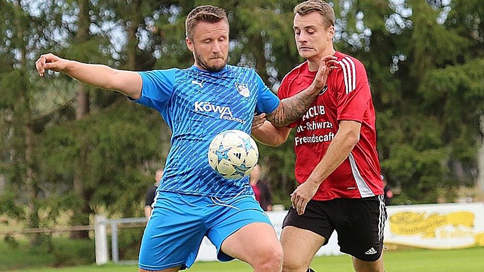 Routinier Timo Vollath (links) und der SV Schwandorf-Ettmannsdorf II hatten in Katzdorf das bessere Ende für sich.