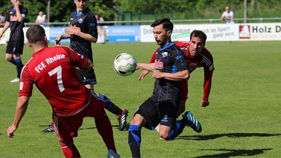 Zukunft ist offen: Noch ist nicht klar, ob Mustafa Dogan auch in der kommenden Saison für die U21 des SC Paderborn 07 aufläuft. Ron Schallenberg (dahinter) und Kapitän Janik Steringer (Hintergrund) wechseln zum SC Verl in die Regionalliga. F: Heinemann