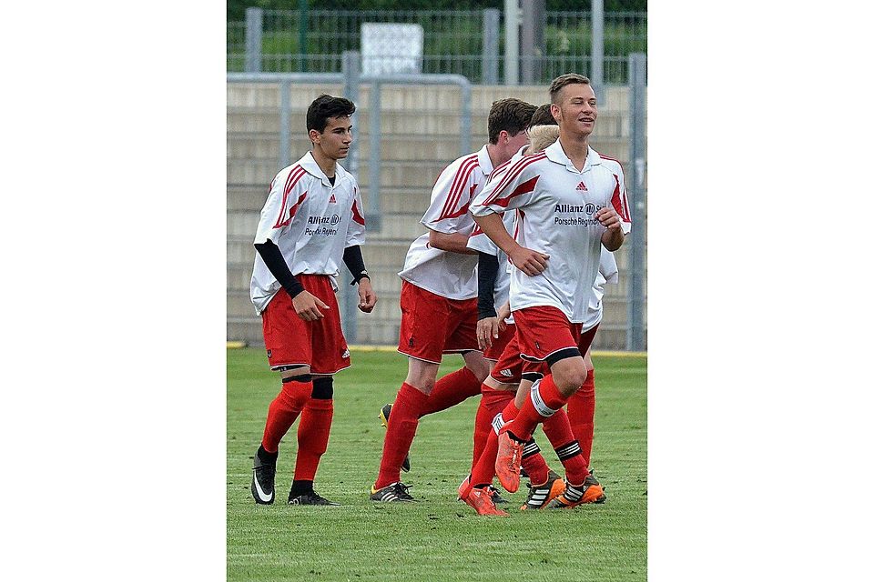 Die Weidener U15 (hier ein Foto aus der letzten Saison) freute sich über ihren ersten Bayernliga-Sieg in Fürth. F: Franken