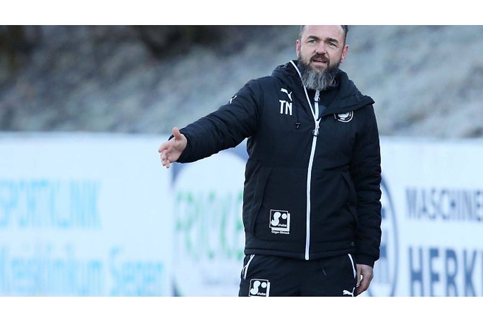Kaans Trainer Thorsten Nehrbauer möchte seine Mannschaft taktisch und fußballerisch verbessern. Foto: René Traut