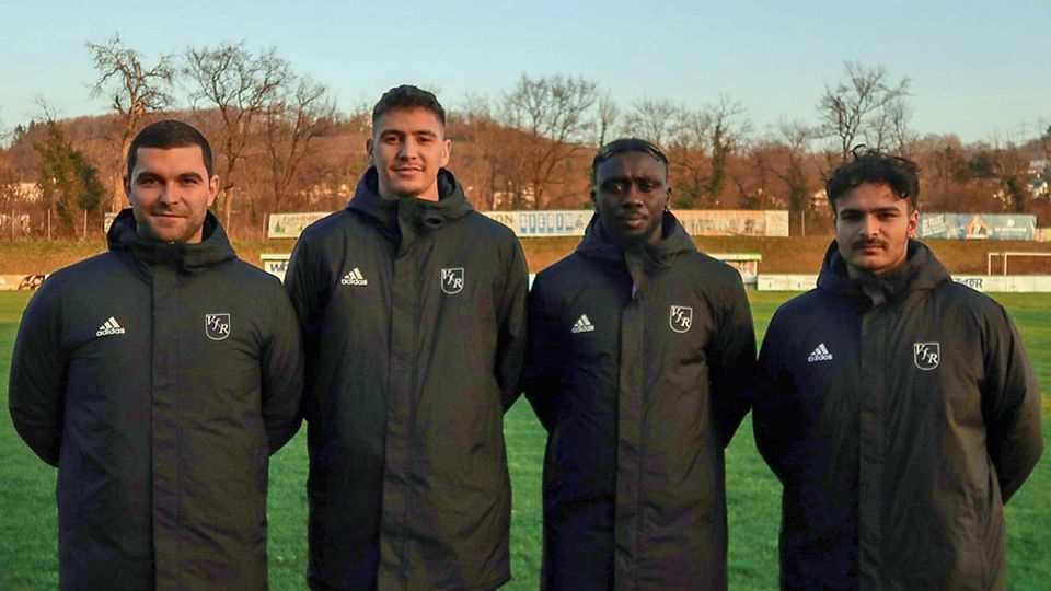 Von links: Sportchef Kai Schillinger, Leonardo Komljenovic, Ebrima Musu Jaiteh und Giuliano Vitacca. | Foto: Verein