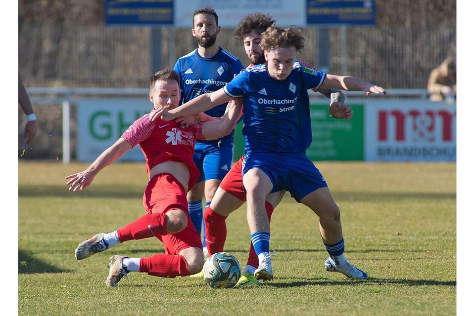 „Super wichtig, ihn wieder auf dem Platz zu haben“: SVH-Kapitän Daniel Steimel (rot) meldet sich zurück.