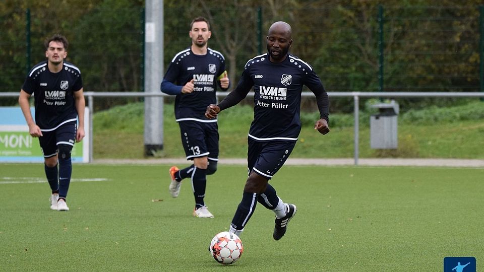 Beim SSV Delrath wurde  der vermeintlich falsche Spieler vom Platz gestellt.