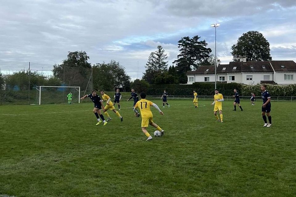 Dem FC Oberrieden gelang ein überraschender Coup. Dem FC Oberrieden gelang ein überraschender Coup.