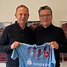 Der neue Trainer Torsten Fröhling und Geschäftsführer Harald Uhr (re.)