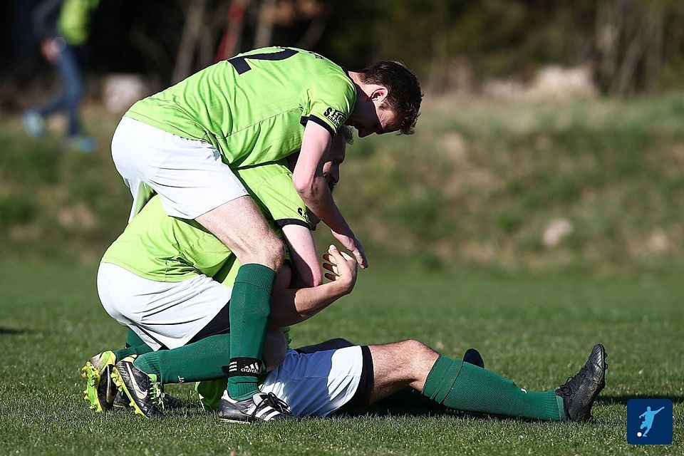 Unglaublich, aber wahr: In der A-Klasse Regen hatten nach dem letzten Spieltag gleich drei (!) Teams 56 Punkte. Nur der direkte Vergleich verhinderte den Aufstieg der SpVgg Schweinhütt. Das wollen die Kicker aus dem Regener Ortsteil nun in der Relegation nachholen.