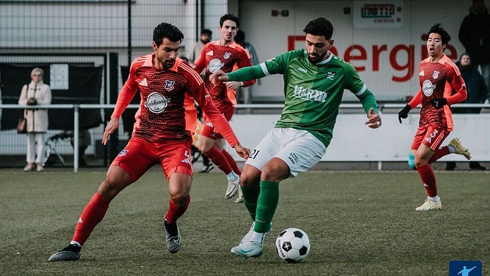 Eren Albayrak (rechts), hier im Heimspiel gegen den TuS Bövinghausen, war in Ahlen der Matchwinner. 