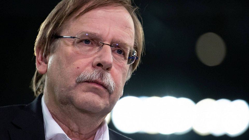 Weiterspielen oder abbrechen? Vor dieser schweren Entscheidung standen Dr. Rainer Koch und der Bayerische Fussball Verband im Frühjahr. Als einziger Landesverband entschied sich der BFV für die Fortsetzung der Saison.