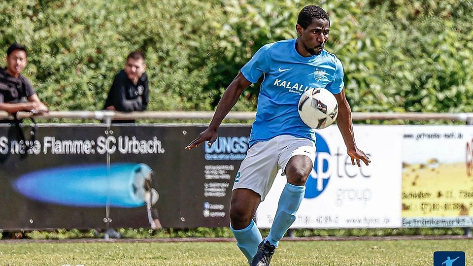 Die Spieler von Anagennisis Schorndorf (blaue Trikots) gewannen in Rommelshausen. 